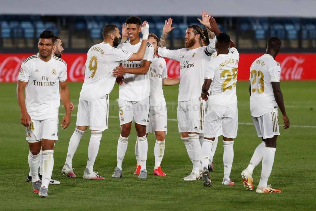 南昌马术俱乐部骑手包揽武汉马运会场地障碍60-80CM级别个人赛冠亚军