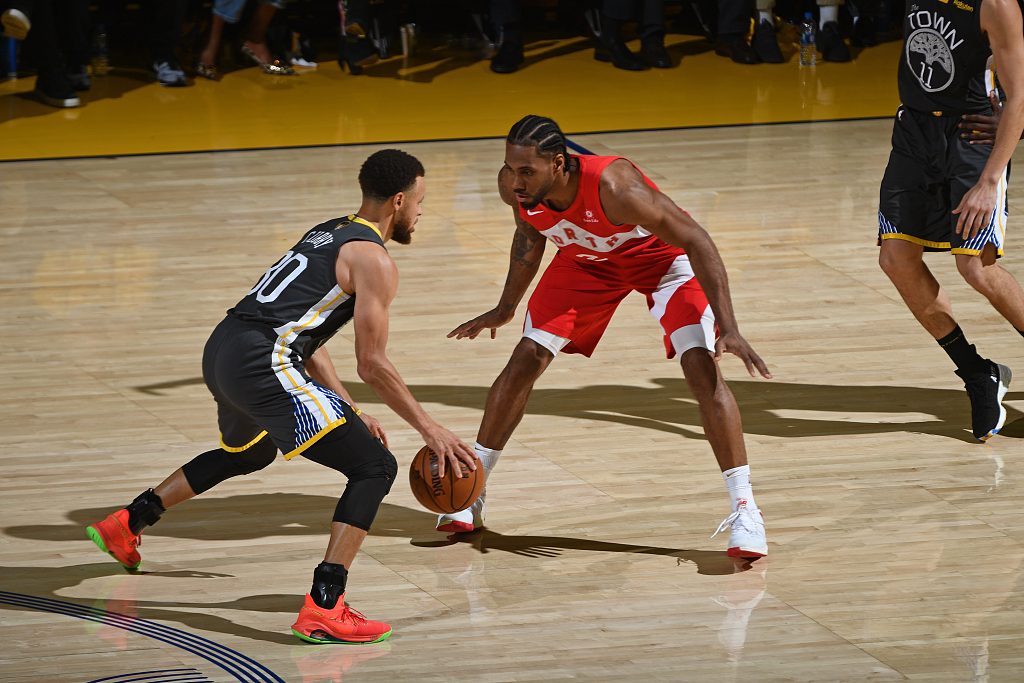 半场战报：法兰克福0-0沃尔夫斯堡（半场速报：法兰克福与沃尔夫斯堡0-0握手言和）