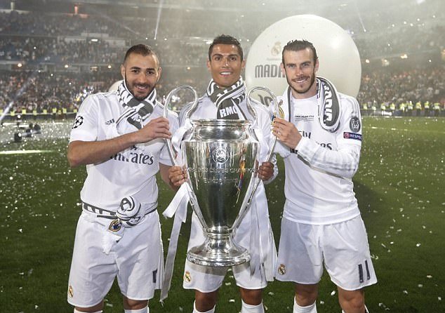 意甲对阵第30支球队球门，劳塔罗当选国米4-0科莫全场最佳（劳塔罗攻破意甲生涯第30支对手球门，荣膺国米4-0科莫全场最佳）