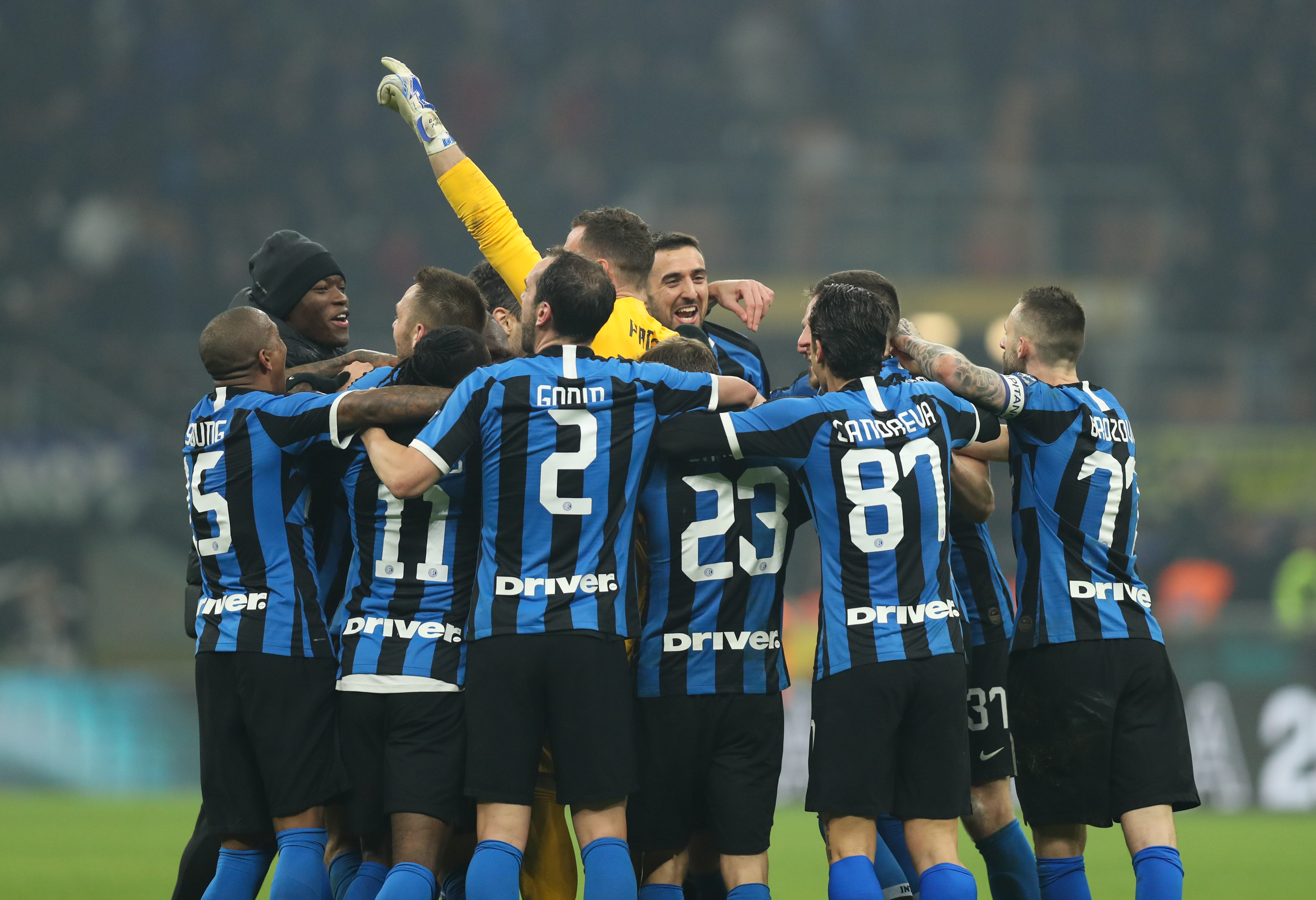 亚马尔爸：要鼓励年轻人去工作，过去我去工地找工作都没岗位（亚马尔父亲：应鼓励年轻人就业，我当年去工地求职常遇无岗）