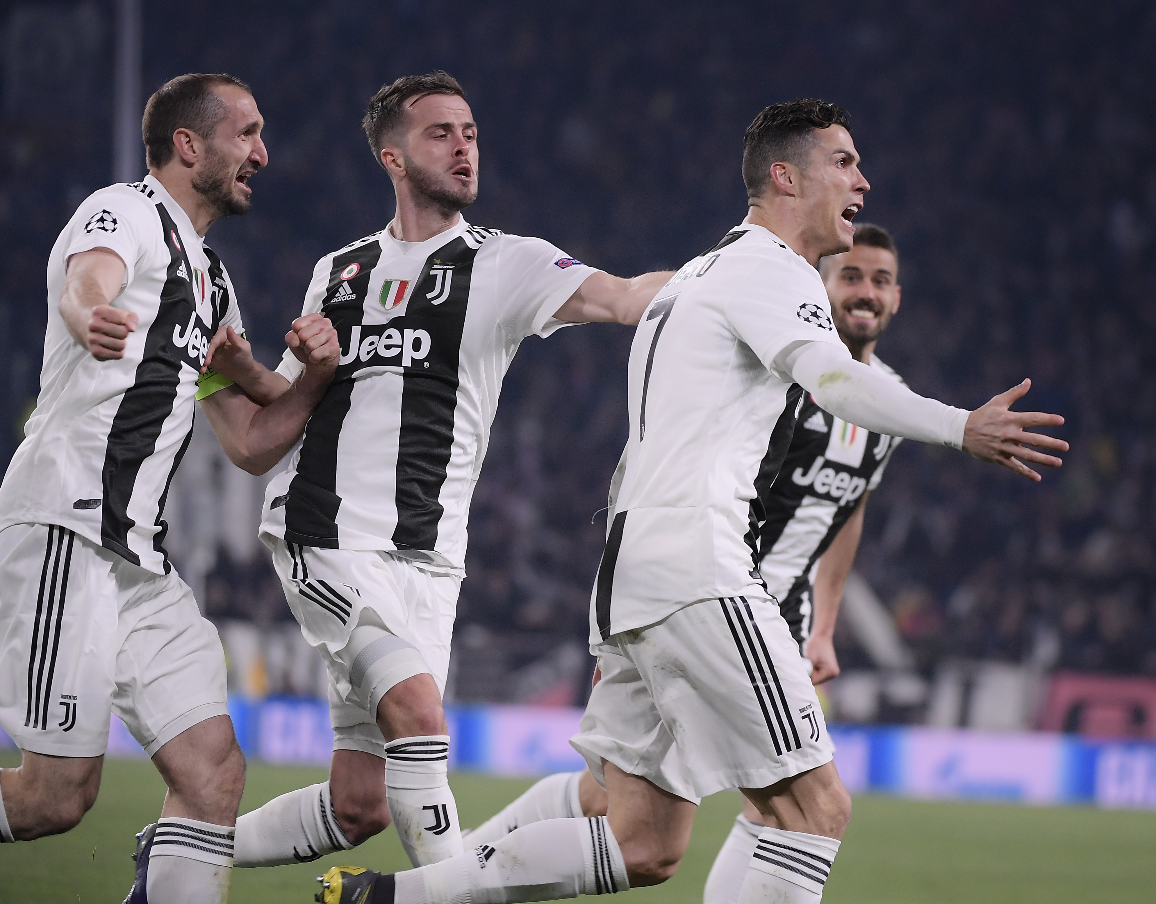 记者：萨拉赫确定不会随队出战国米，预计周六对阵布莱顿复出（记者：萨拉赫无缘随队战国米，预计周六对布莱顿复出）