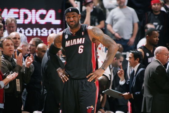 萨索洛vs佛罗伦萨：马蒂奇、皮纳蒙蒂首发，德赫亚、莫伊塞-基恩出战（萨索洛战佛罗伦萨：马蒂奇、皮纳蒙蒂先发，德赫亚与莫伊塞·基恩出场）